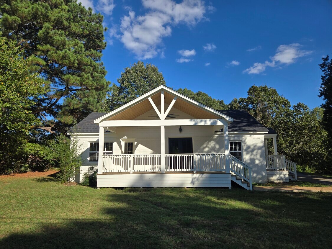 Foto principal - 880 Pisgah N