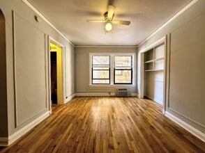 Building Photo - 837 W Wolfram St