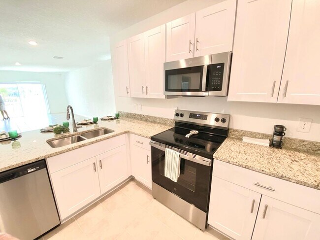 Building Photo - 4799 Guinep Ln