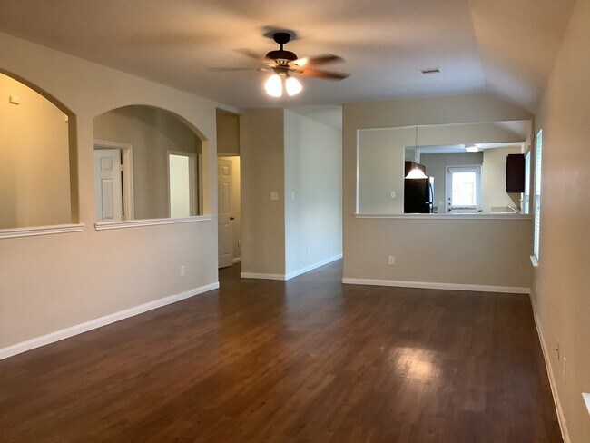 Building Photo - 6019 Brenwood Trails Ln