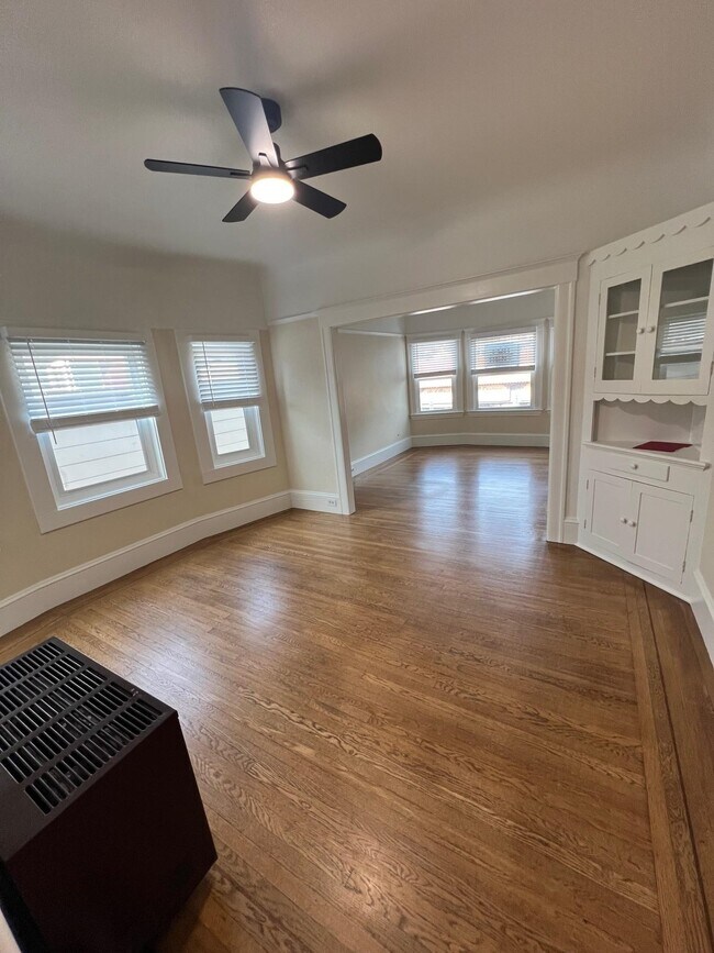 Foto del edificio - 7 Monte Vista Ave