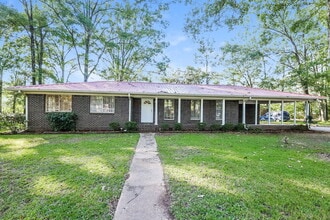 Building Photo - 1316 Airport Ln SW