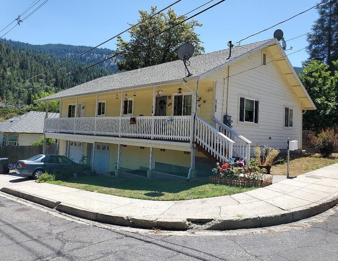 5500 Shasta Ave Unit 5500, Dunsmuir, CA 96025 Apartments in Dunsmuir