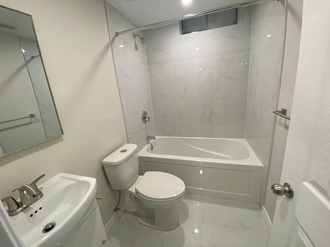 Building Photo - 29 Tillbrook Ct