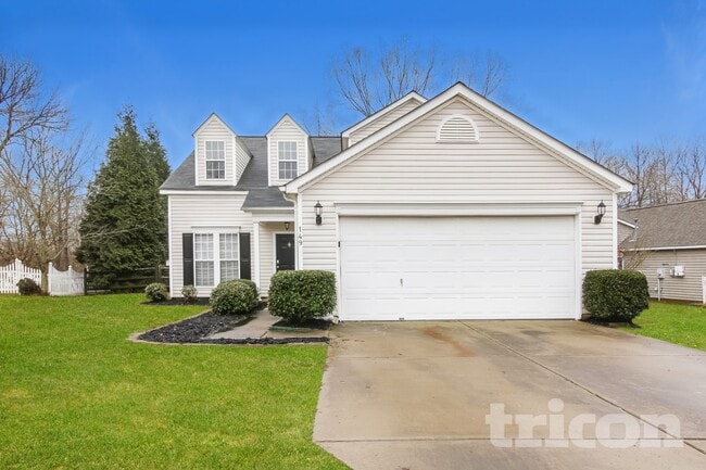 Building Photo - 149 Lantana Dr