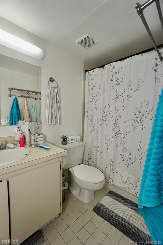Building Photo - 2 br, 2 bath  - 6208 SW 131st Pl