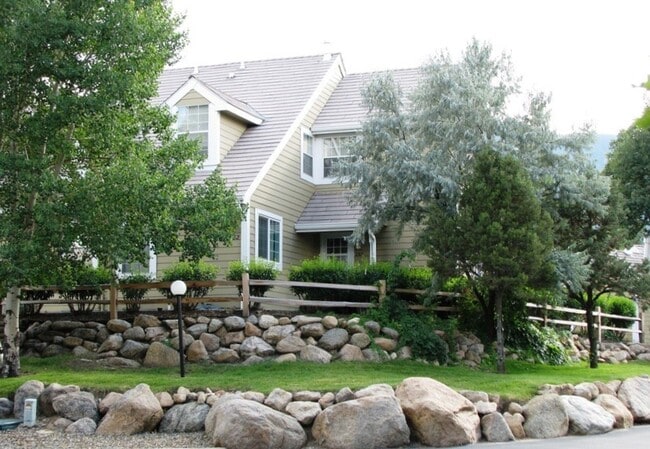 Photo - 282 Cobblestone Dr Townhome