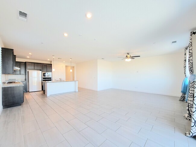Building Photo - 3511 Crawford Dr