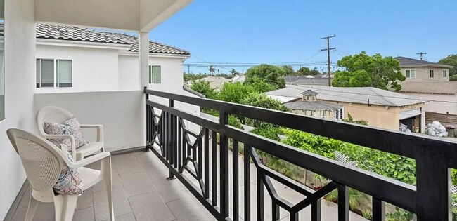 Foto del edificio - 1143 W 163rd St