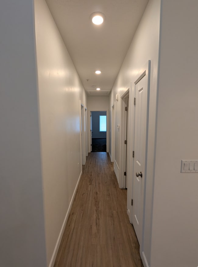 Building Photo - 344 S 740 W