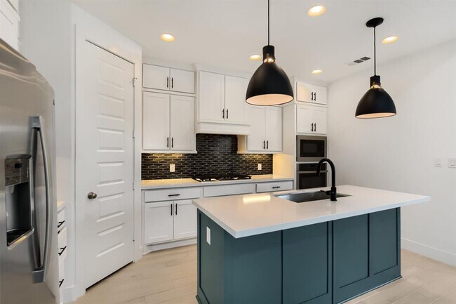 Building Photo - 1505 Seeger Dr