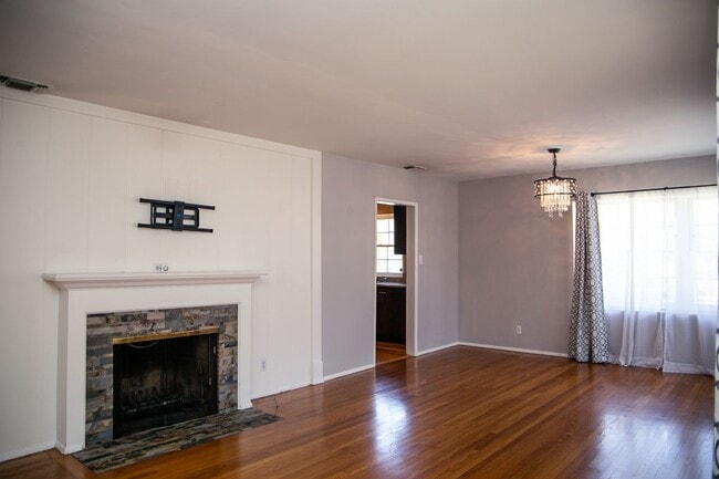 Foto del edificio - 7601 Flight Ave