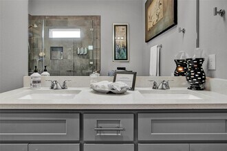 Building Photo - 901 Hester St