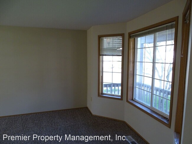 Foto del edificio - 3 br, 2.5 bath House - 3704 SE Sunrise Drive