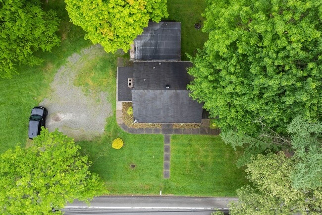 Building Photo - Stunning 3 bedroom home in Wilkins Township available June 15!