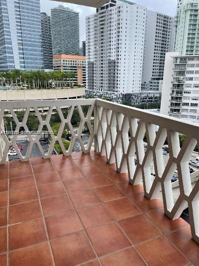Foto del edificio - 1430 Brickell Bay Dr