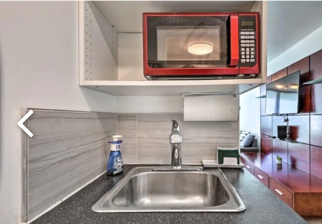 Building Photo - 5445 Collins Ave
