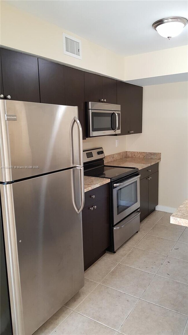 Foto del edificio - 15221 SW 80th St