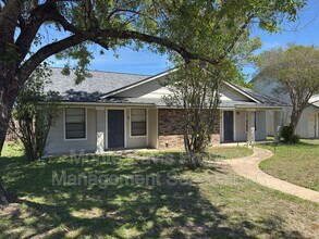 Building Photo - 1614 W Braker Ln