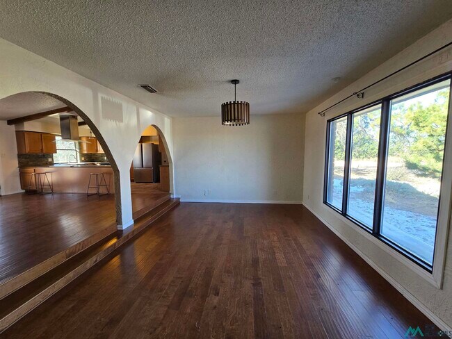 Foto del edificio - 1091 C R G