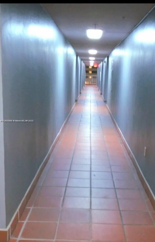Foto del edificio - 104 SW 9th St