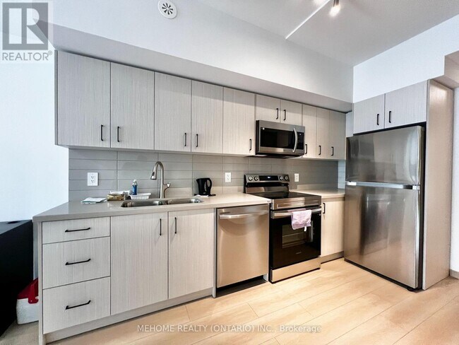 Photo du bâtiment - 3425-C33425 Sheppard Ave E