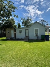 Building Photo - 608 W Cedar St