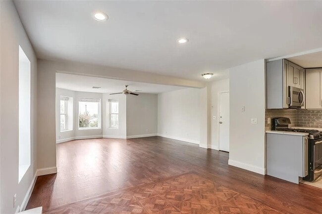 Building Photo - 941 JFK Blvd E