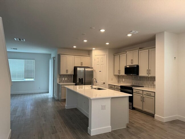 Foto del edificio - 5 Bedroom Brand New House with Innovative Technology near Winter Park