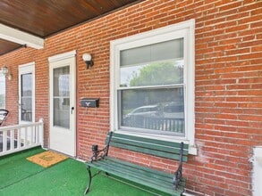Building Photo - 622 S 20th St