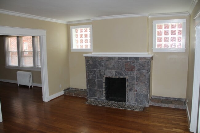 Building Photo - 6614-6616-6616 Ridgeville St