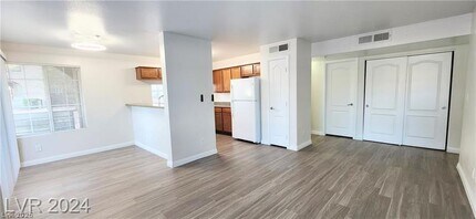 Building Photo - 2121 Blue Breeze Dr