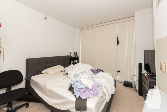 Building Photo - 2 br, 2 bath Condo - 757 N Orleans St Apt 611