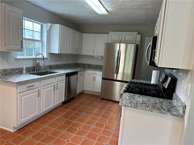 Foto del edificio - 3020 Arden Ridge Dr