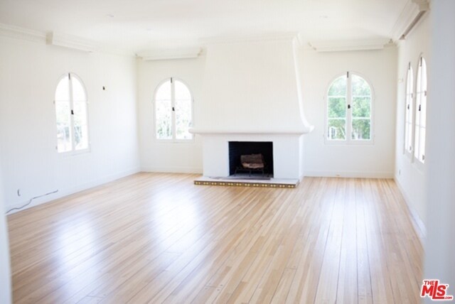 Building Photo - 266 S Mansfield Ave
