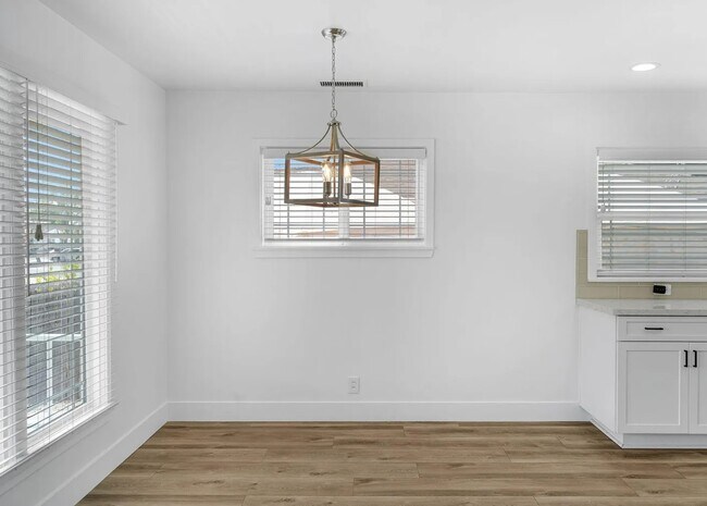 Foto del edificio - 15017 Bodger Ave