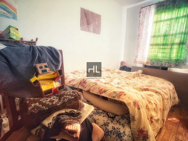 Foto del edificio - Charming 4-Bedroom in Sheepshead Bay