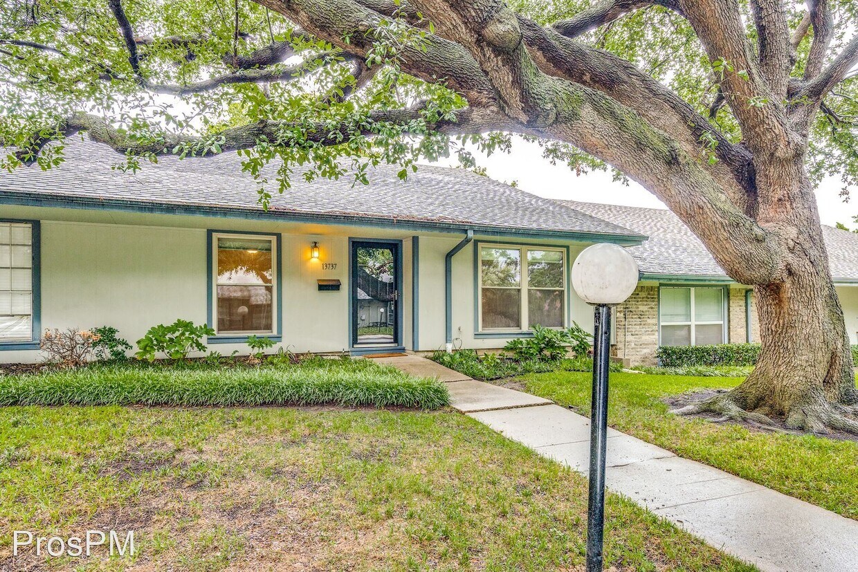 13737 Flagstone Ln, Dallas, TX 75240 House Rental in Dallas, TX