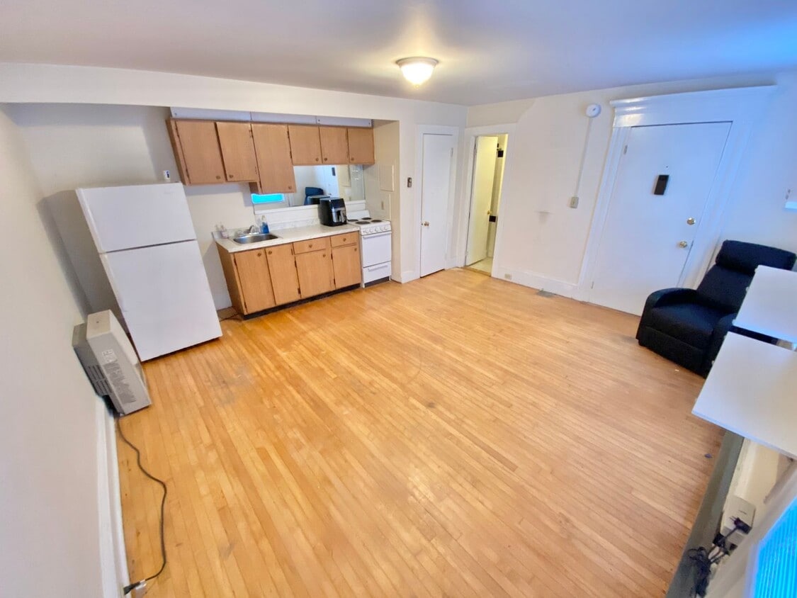 Photo - 52 N Union St