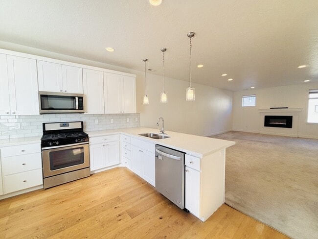 Photo - 3883 Komenda Ct Townhome