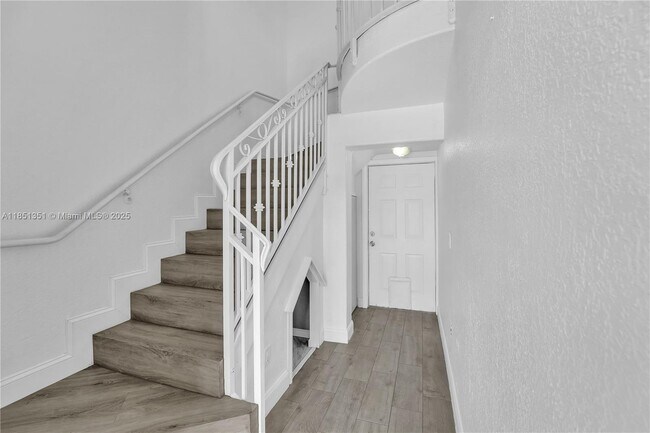 Foto del edificio - 7210 NW 174th Terrace