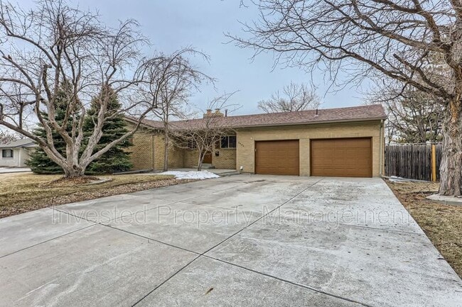 Building Photo - 2471 S Ivanhoe Pl