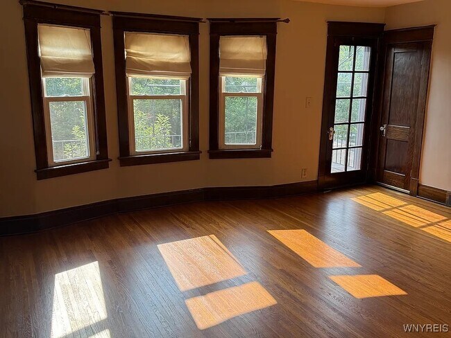 Foto del edificio - 300 North Park Ave