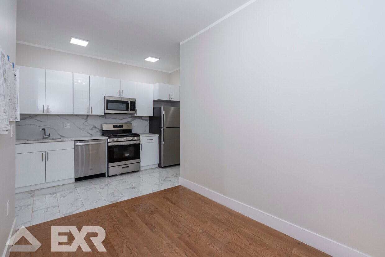 Foto principal - 647 Courtlandt Ave