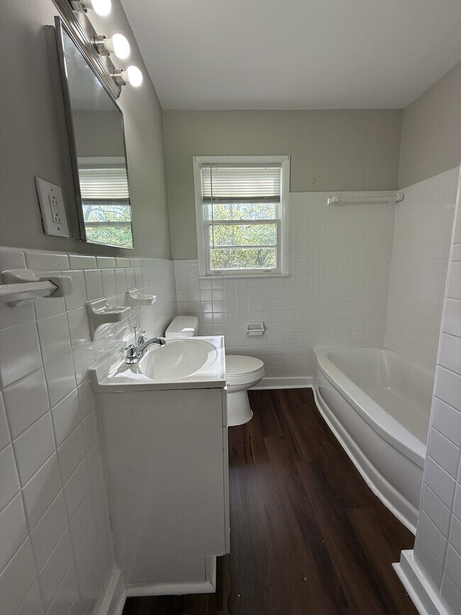 Foto del edificio - 2245 3rd St NE