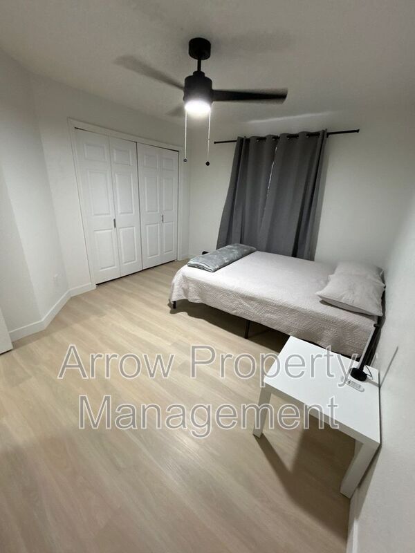 Building Photo - 2141 Xavier-305