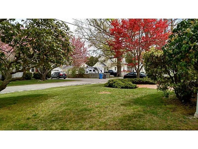 Foto del edificio - 244 N Fenner Ave