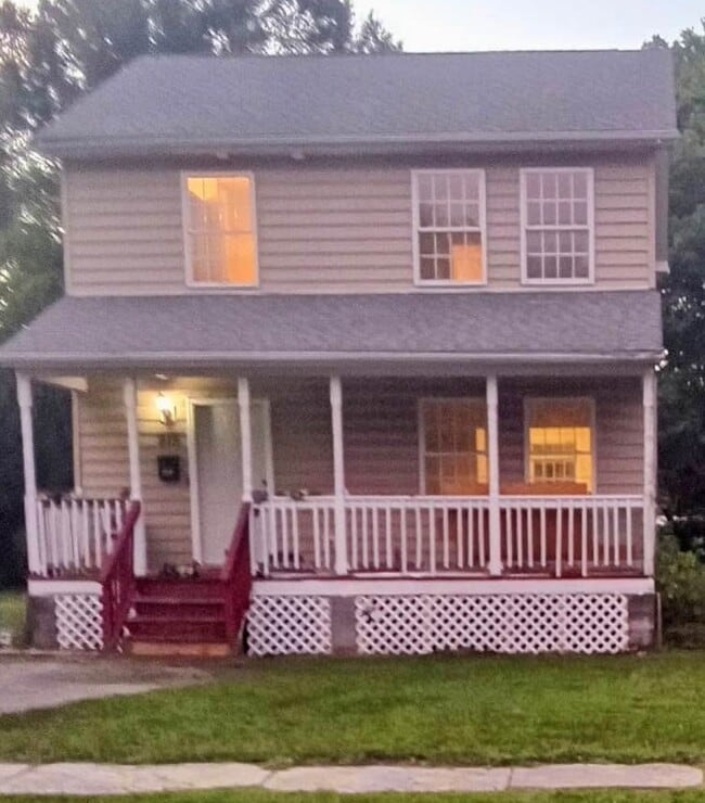 Building Photo - 915 Rome St