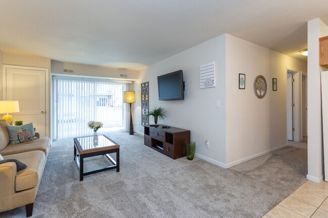 Building Photo - Lakeview Apartments