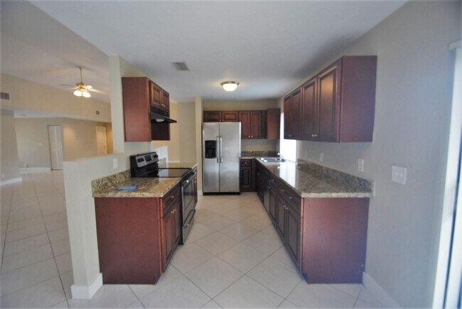 Foto del edificio - 10100 NW 21st St